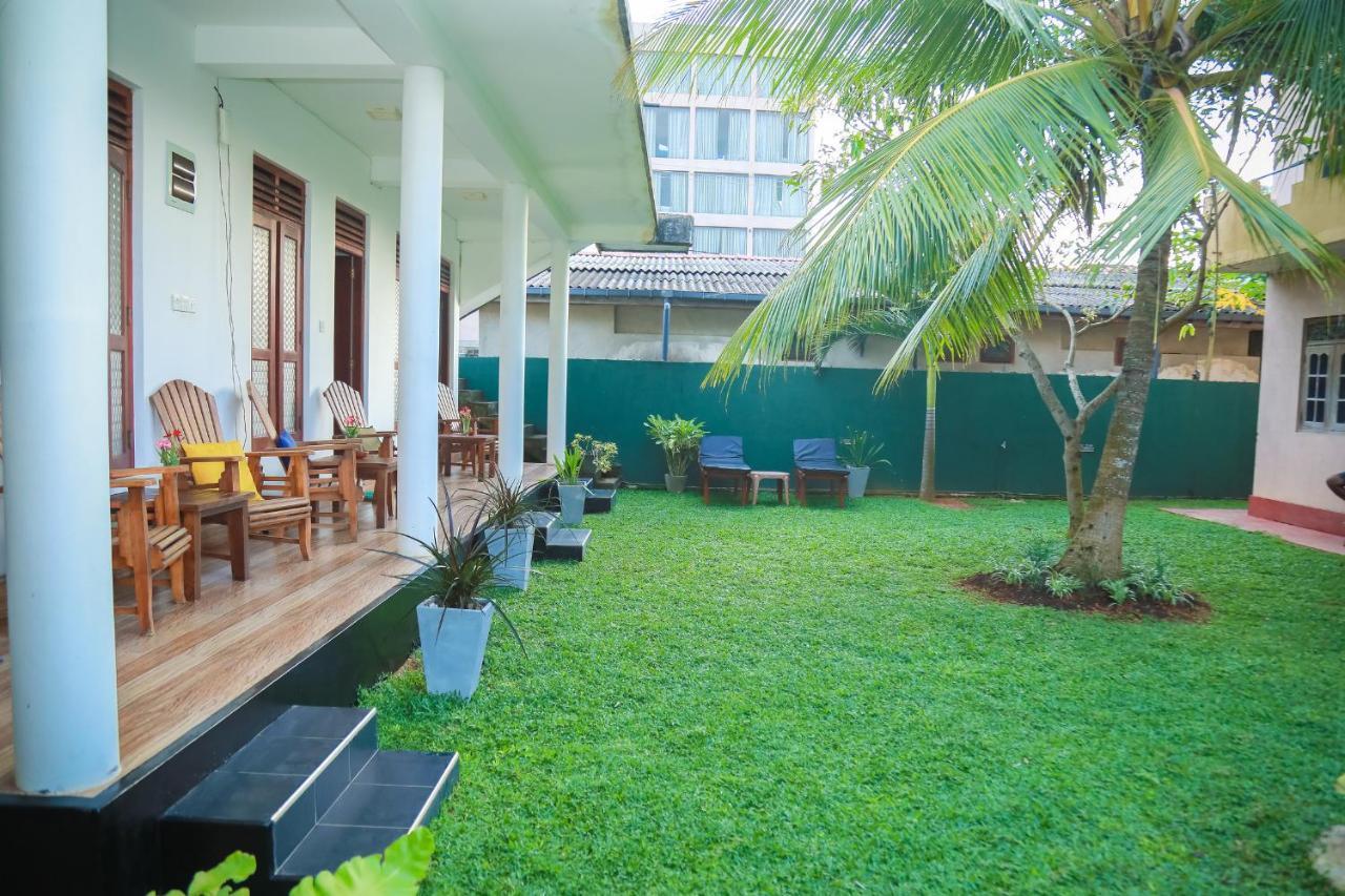 Hasaranga Holiday House Hikkaduwa Eksteriør billede
