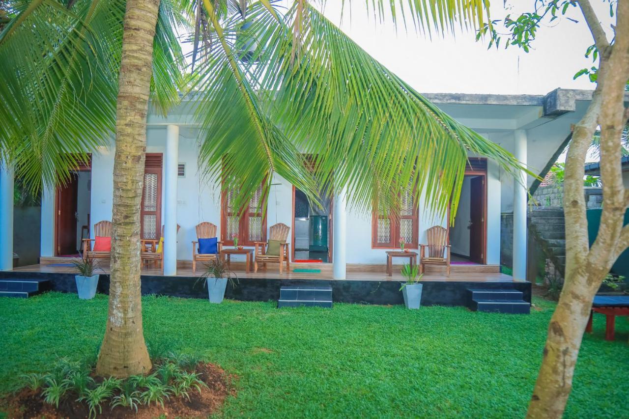 Hasaranga Holiday House Hikkaduwa Eksteriør billede