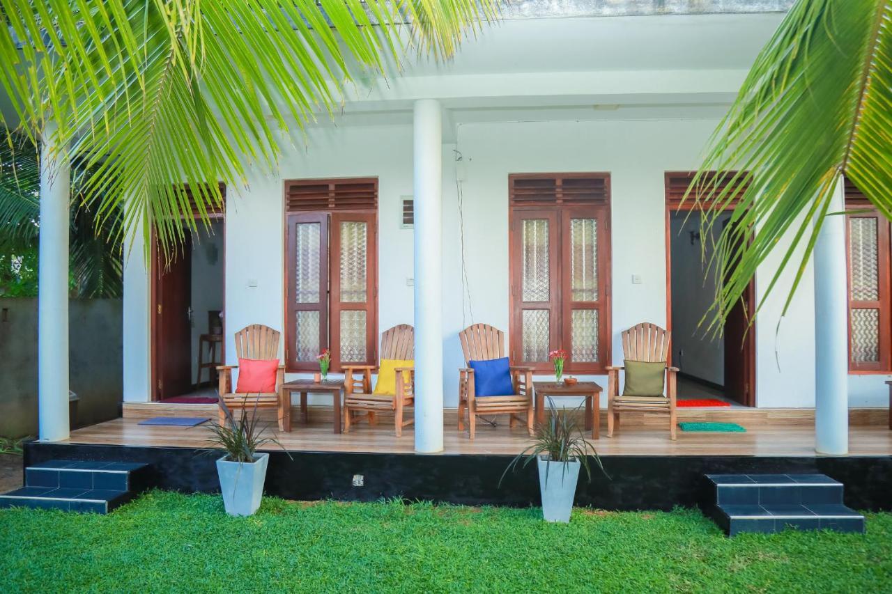Hasaranga Holiday House Hikkaduwa Eksteriør billede
