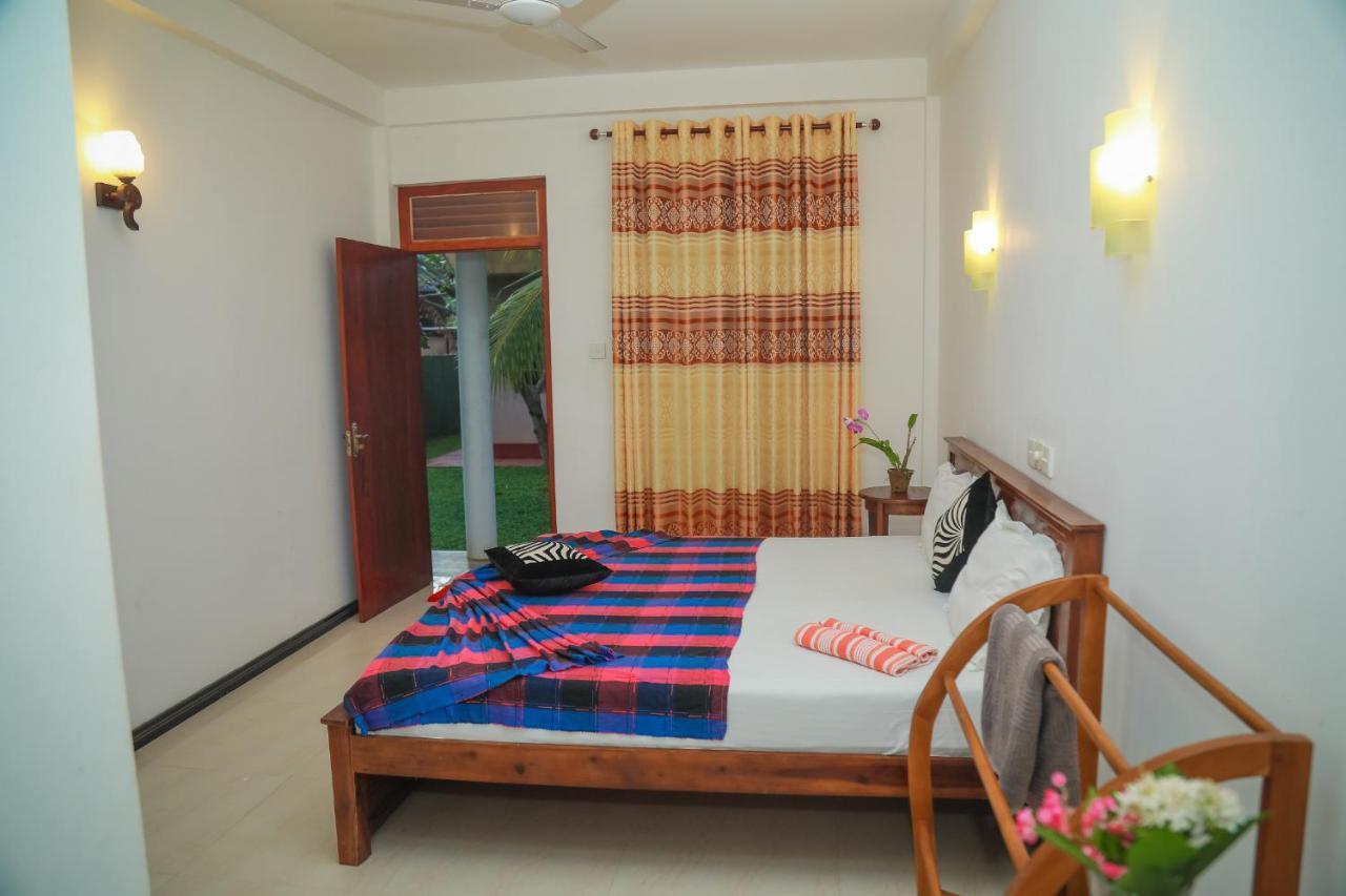 Hasaranga Holiday House Hikkaduwa Eksteriør billede